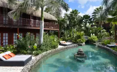 Hotel Van der Valk Kontiki Beach Resort