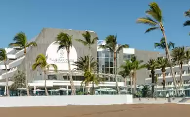 Hotel Plus Fariones Suite Hotel